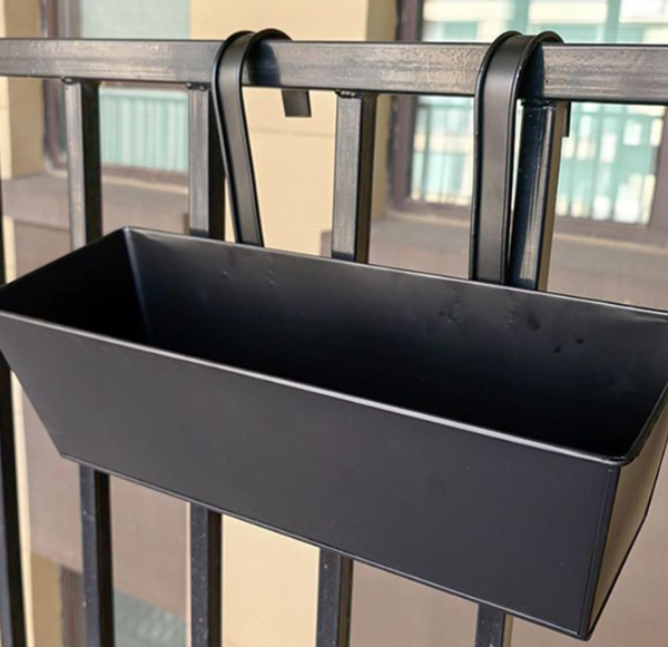 Railing Planter Box – No Drilling Metal Balcony Planter with Adjustable Bracket