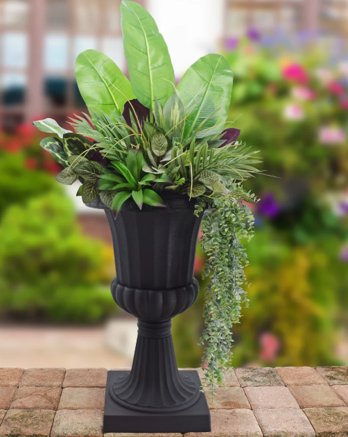 Classic Plastic Planters for Garden, Patio, Entryway & Indoor Décor